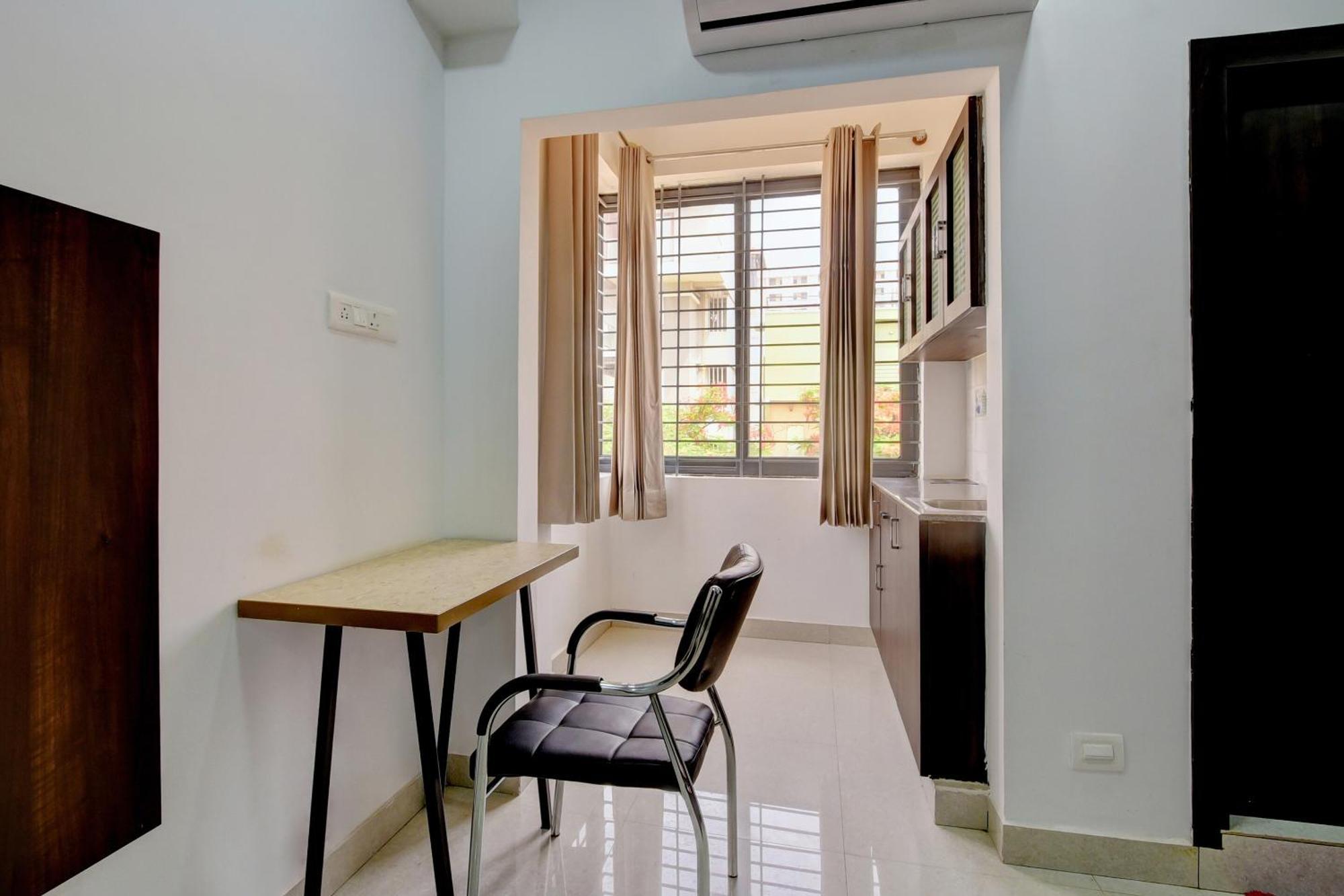 Hotel Super Grand Collection O Near Sarjapur Road Near 7D Voyage Bangalore Exterior foto