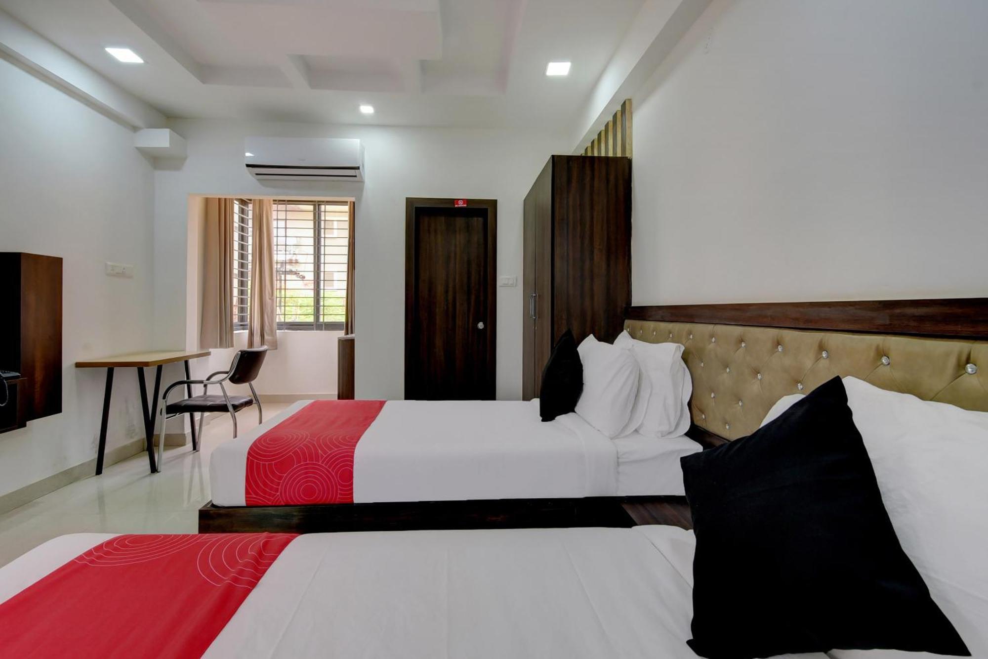 Hotel Super Grand Collection O Near Sarjapur Road Near 7D Voyage Bangalore Exterior foto