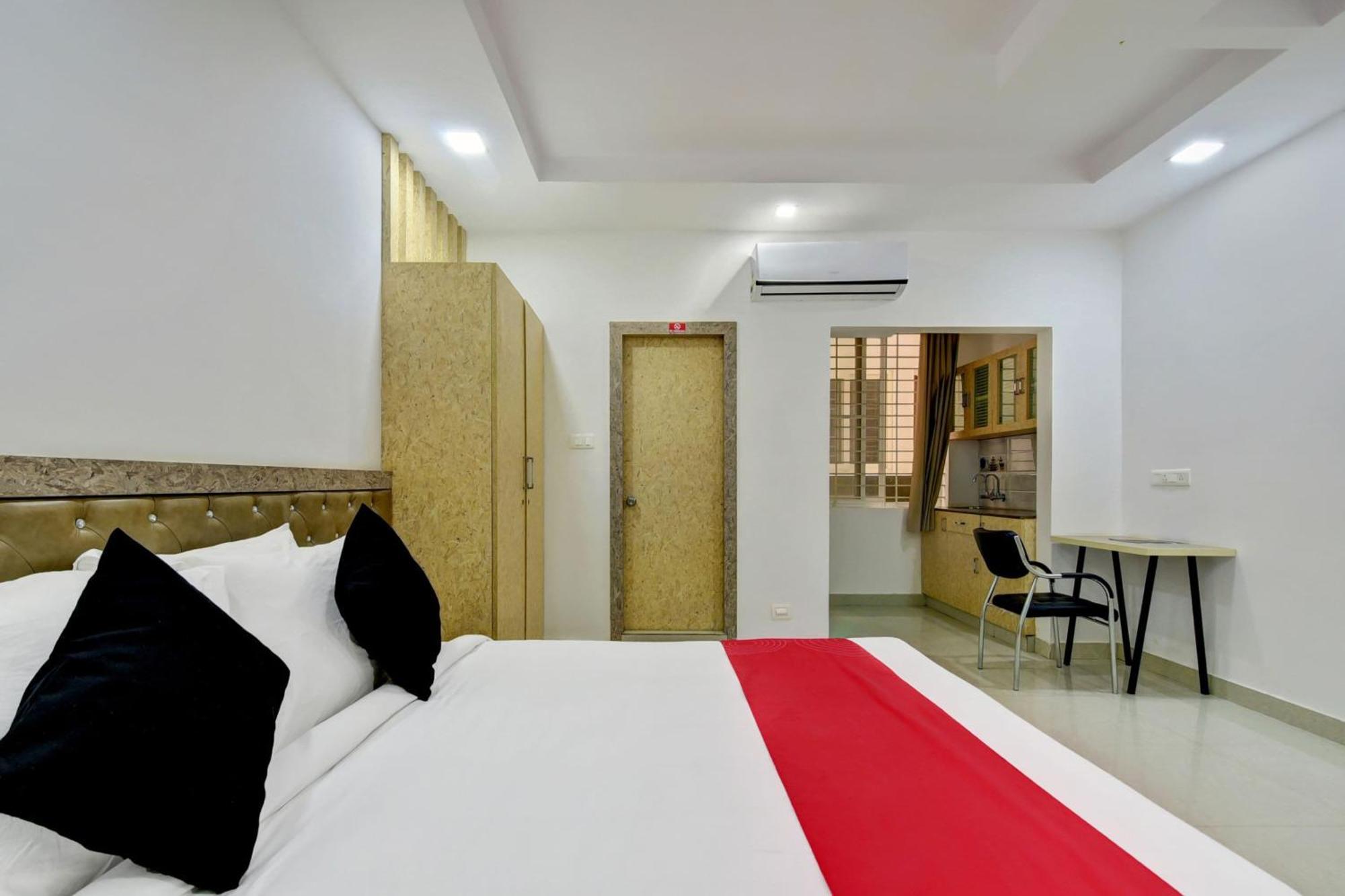 Hotel Super Grand Collection O Near Sarjapur Road Near 7D Voyage Bangalore Exterior foto