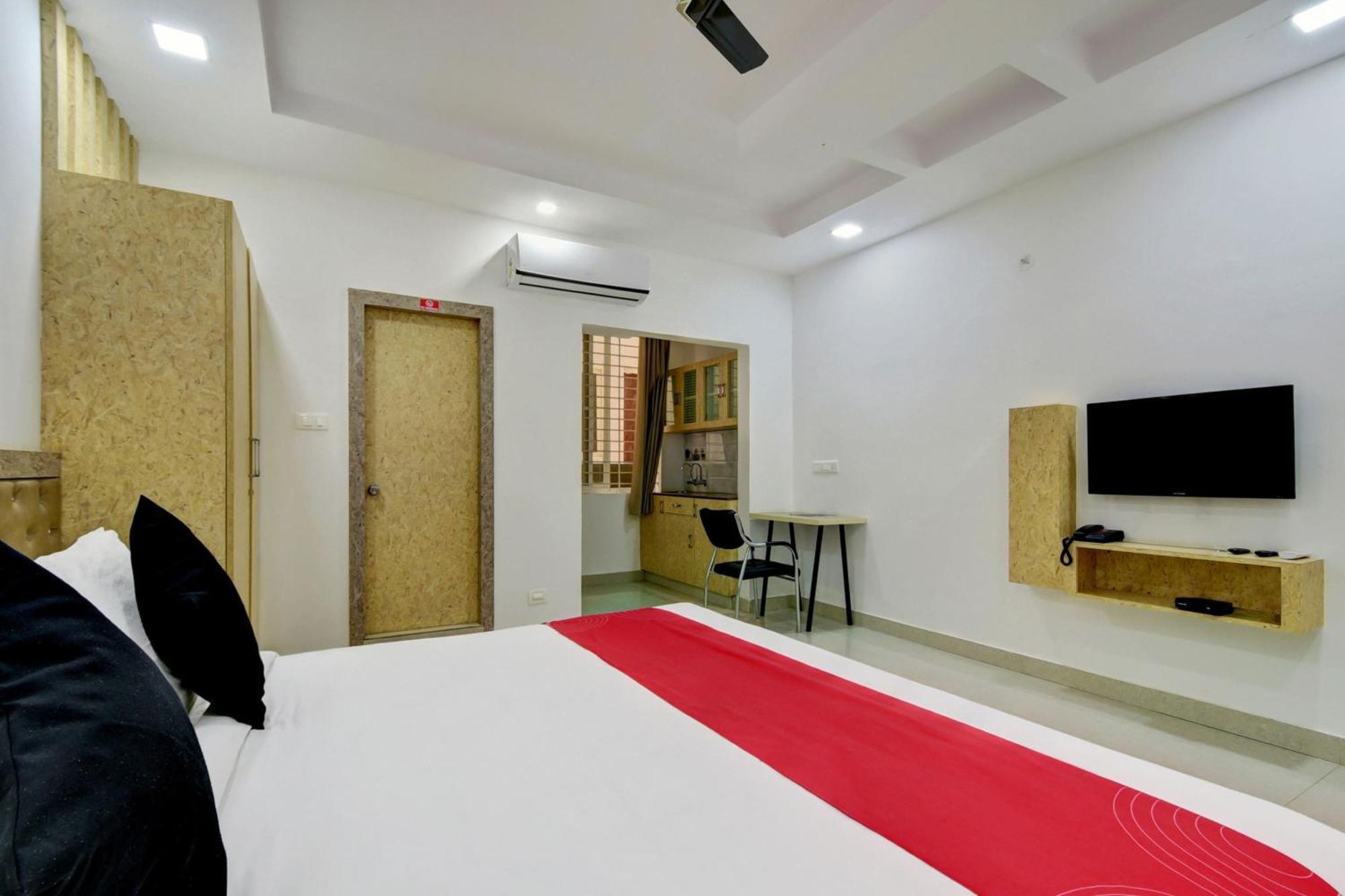 Hotel Super Grand Collection O Near Sarjapur Road Near 7D Voyage Bangalore Exterior foto