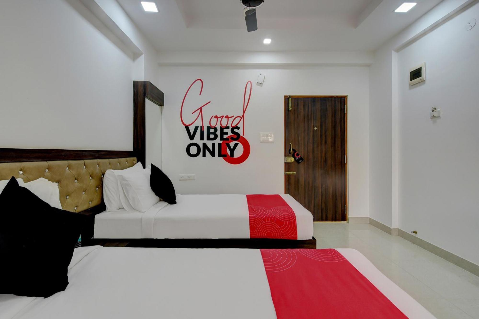 Hotel Super Grand Collection O Near Sarjapur Road Near 7D Voyage Bangalore Exterior foto