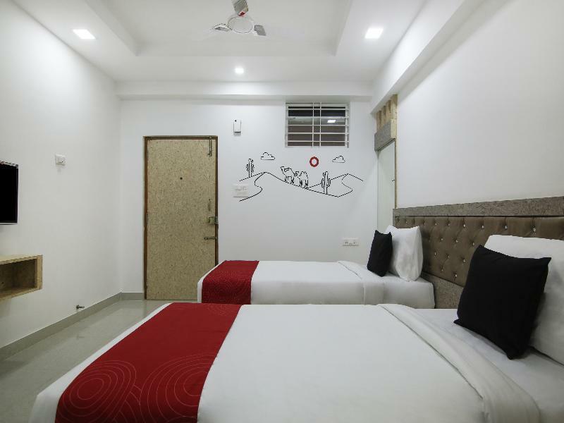 Hotel Super Grand Collection O Near Sarjapur Road Near 7D Voyage Bangalore Exterior foto