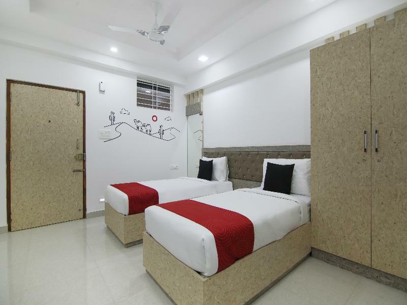 Hotel Super Grand Collection O Near Sarjapur Road Near 7D Voyage Bangalore Exterior foto